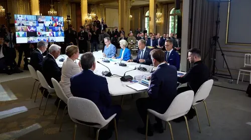 Ucrânia terá apoio militar de 26 países, anuncia Macron - Imagem