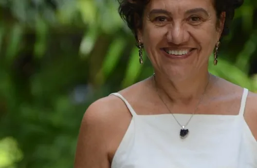 Adriana Vieira Lomar imagina história perdida de trisavó alforriada em romance premiado