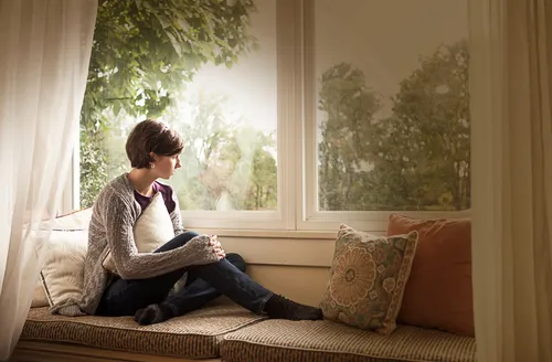 Com base na Bíblia, site das Testemunhas de Jeová dá dicas para se combater a depressão