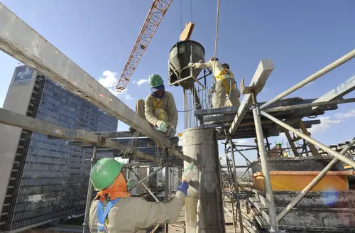 Escassez de mão de obra atinge 80% dos empregadores no País