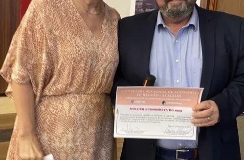 Cristina Mesquita Jardim recebeu premiação de Mulher Economista’25 do Conselho Regional de Economia