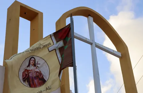 Igreja inicia novenário  de Santa Terezinha