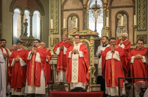 Missa: fiéis se reúnem pelos 
60 anos de Dom Beto Breis