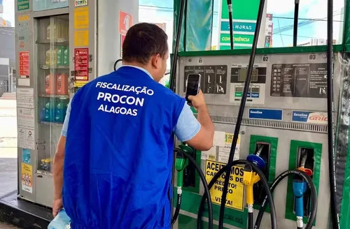 Preço da gasolina tem redução média de 5,8%, aponta Procon