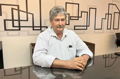 Torrando dinheiro público