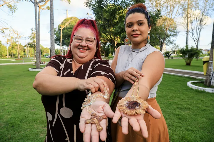 Tia e sobrinha transformaram a arte em resina em recomeço