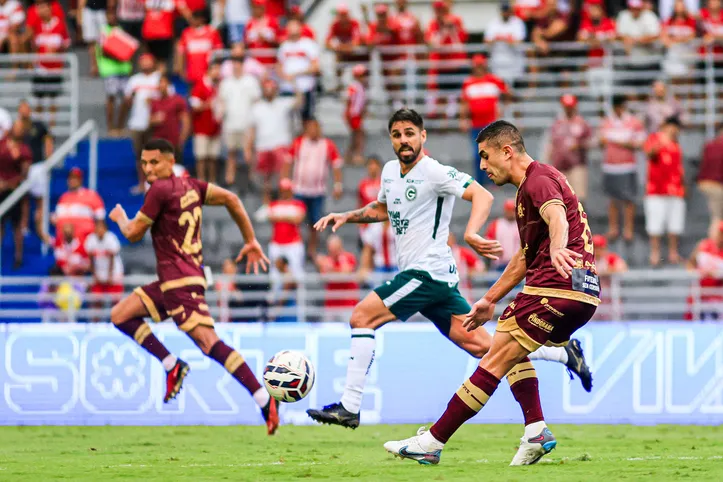 CRB reencontra o Goiás nesta terça-feira (7), a partir das 21h30, em partida na Serrinha pela Série B