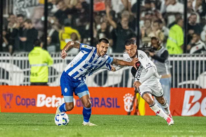 CSA foi envolvido pelo Vasco e amargou a derrota na Copa do BR
