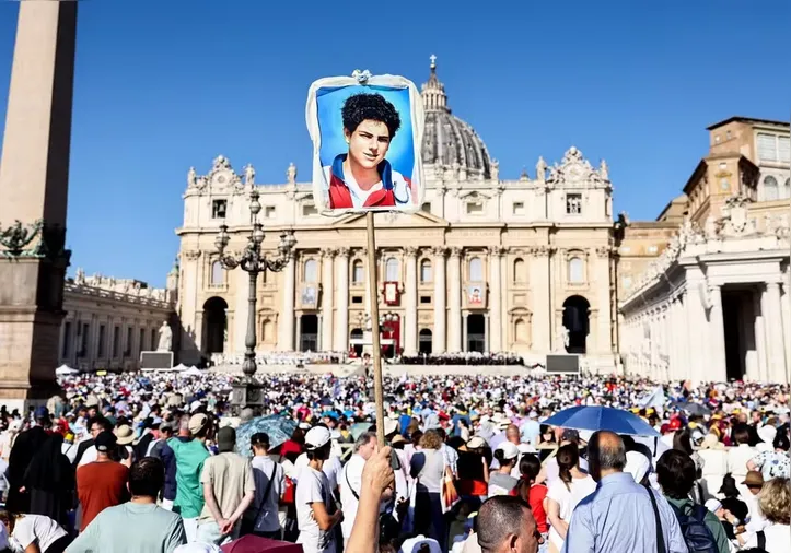 Mais de 80 mil pessoas acompanharam a solenidade no Vaticano