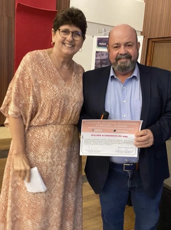 Imagem ilustrativa da imagem Cristina Mesquita Jardim recebeu premiação de Mulher Economista’25 do Conselho Regional de Economia