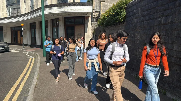 Depois das aulas, os estudantes alagoanos que estão em Bournemouth fizeram um tour pela cidade