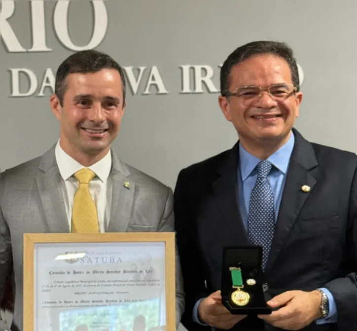 Deputados Marcelo Victor e Bruno Toledo recebem Comenda Senador Benedito de Lira em Satuba