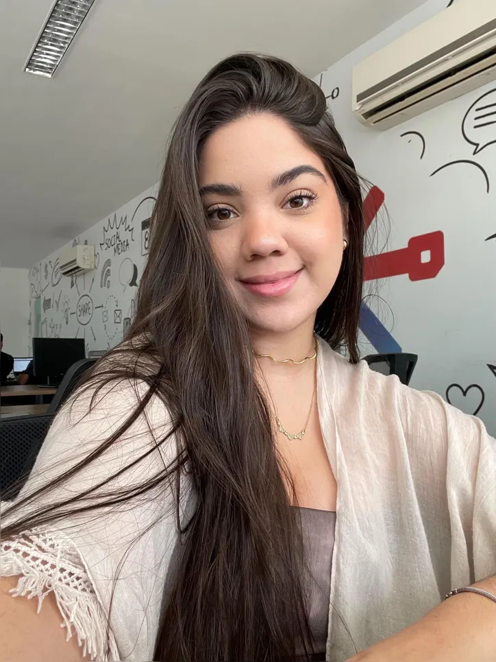 Mariana Miranda iniciou os cuidados com a pele muito cedo, após o surgimento de acne