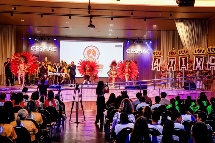 Maceió, 25 de setembro de 2025

ALTV na Sala de Aula reuniu professores, estudantes e a comunidade escolar em uma edição comemorativa realizada no Centro Cultural do Cesmac, em Maceió. Alagoas – Brasil.

Foto:@Ailton Cruz