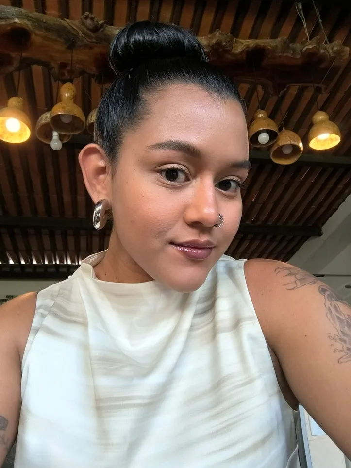 A estilista e multiartista Ana Beatriz Vilela, que assina a Curadoria Opará