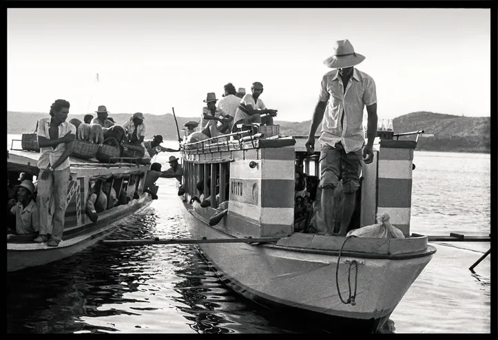 Imagem ilustrativa da imagem Fotografias de Celso Brandão reencontram comunidade da Ilha do Ferro após 40 anos