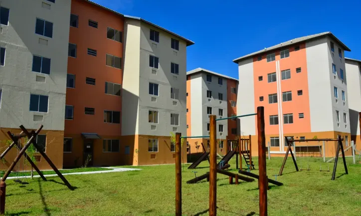 O número de reintegrações é o menor para o mesmo período desde 2022 (812) e interrompe sequência de altas