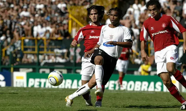 Corinthians foi campeão e Internacional ficou com o vice em 2005