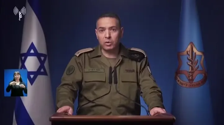 Porta-voz militar israelense, Effie Defrin anunciou a operação