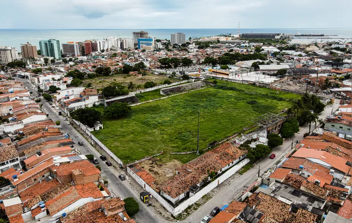 Estádio Severiano Gomes Filho, do CRB, na Pajuçara, foi o primeiro a ser vendido, no ano de 2014