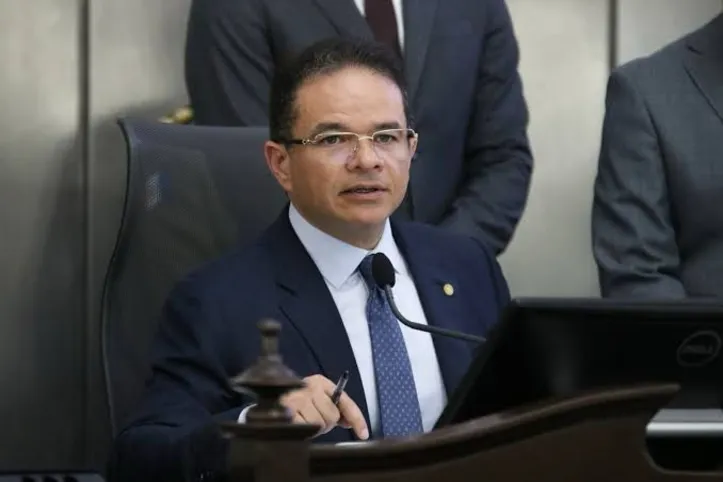 Imagem ilustrativa da imagem Marcelo Victor, deputado e presidente da ALE é o aniversariante do dia