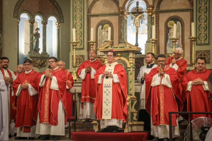 Comemoração do aniversário de Dom Beto Breis foi na Catedral