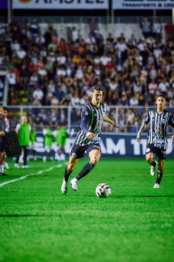 Lateral-direito Paulinho destacou a qualidade do adversário