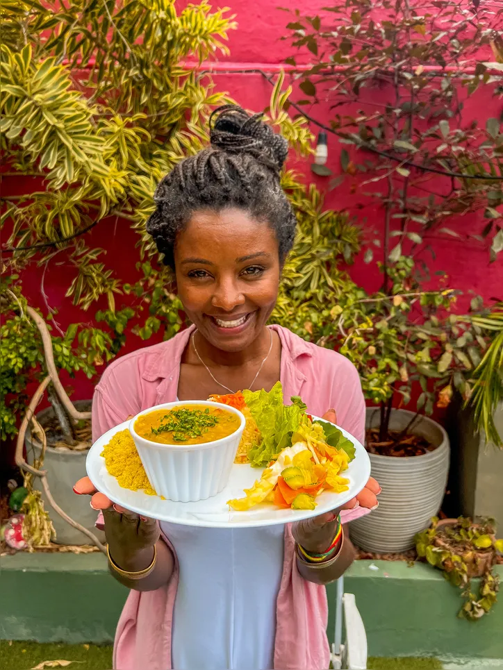 Restaurante Ser-Afim se tornou referência entre veganos e vegetarianos