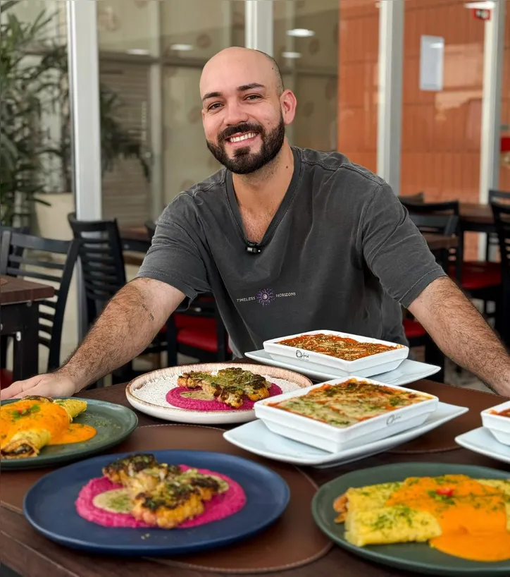 Uriel empreende no ramo da gastronomia vegana e vegetariana em Maceió