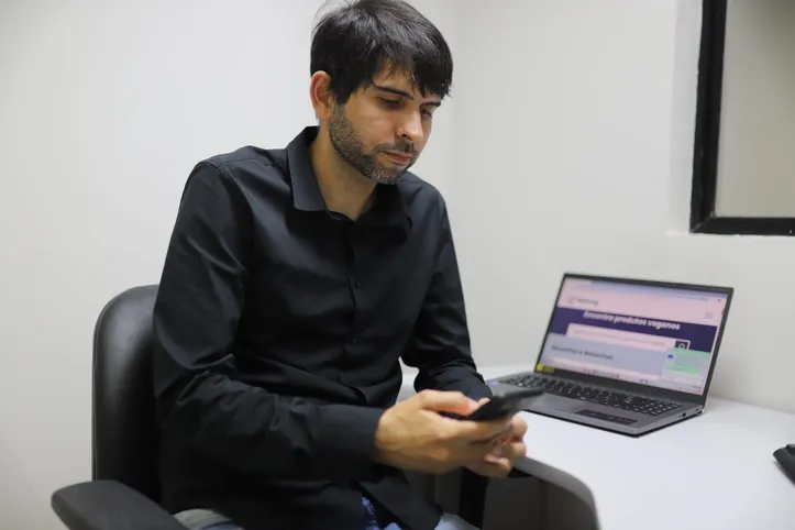 Isaac criou a Wikiveg, um aplicativo para facilitar a vida dos veganos