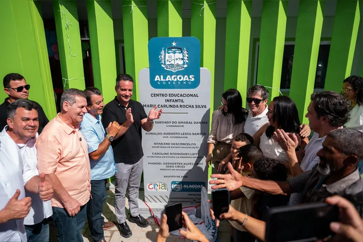 Governador Paulo Dantas inaugurou ontem creche e obras de urbanização na cidade de Ibateguara