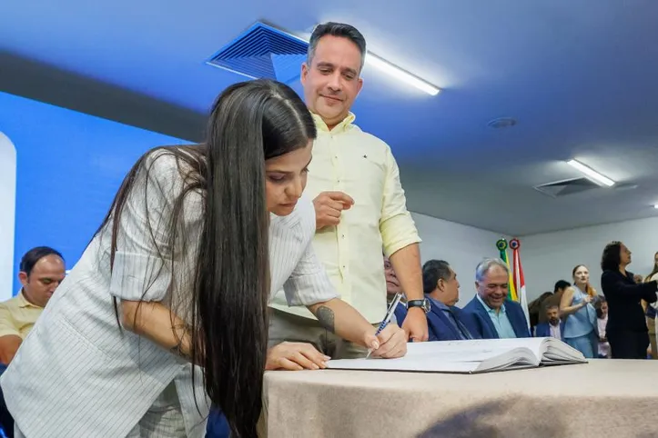 Marília Albuquerque foi empossada ontem por Paulo Dantas como nova secretária de Estado da Mulher