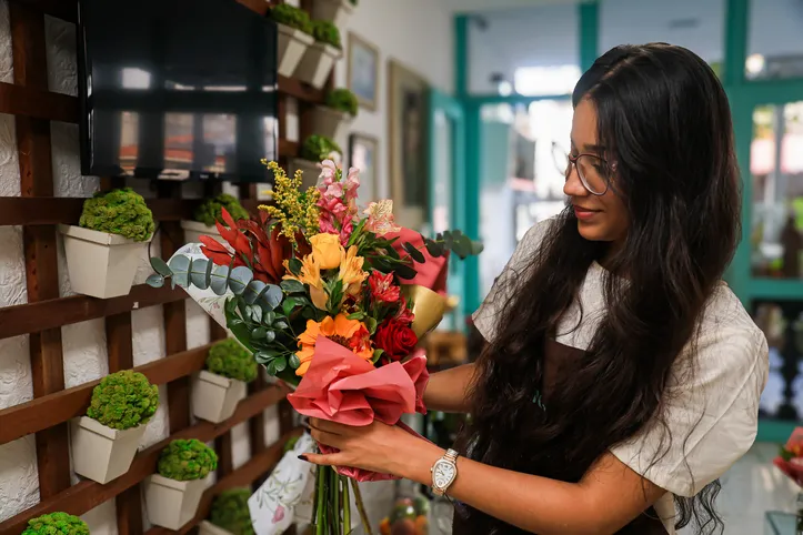 Flores com cores mais vibrantes são as mais procuradas na estação