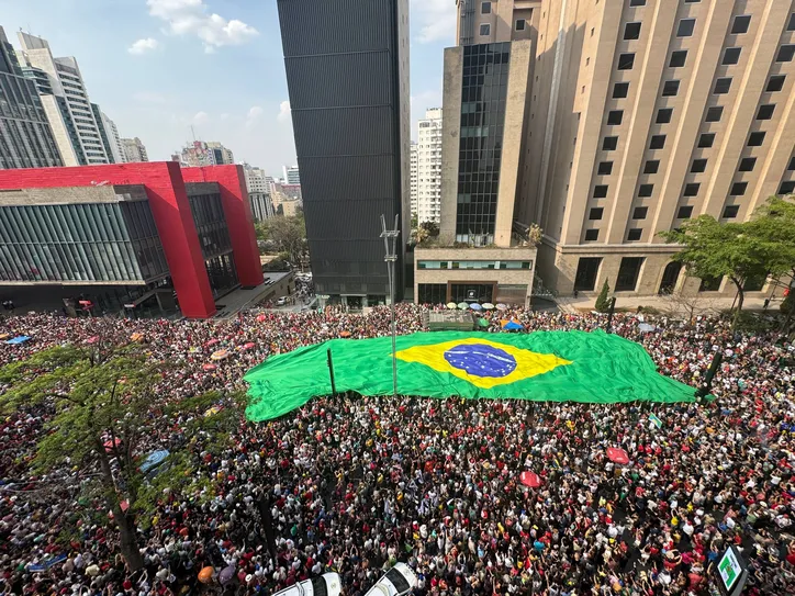 Cerca de 42 mil pessoas participaram da manifestação de domingo na Avenida Paulista