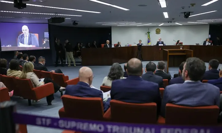 Ministro Alexandre de Moraes será o primeiro a proferir seu voto no processo contra Bolsonaro