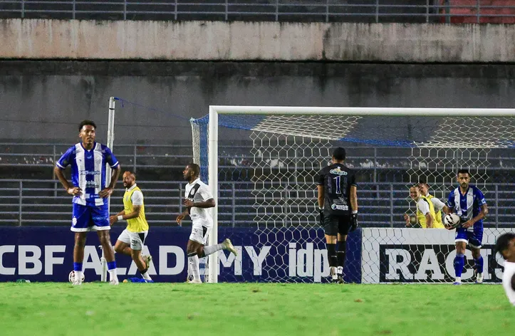 CSA saiu do Rei Pelé com a derrota por 2 a 1 e praticamente deu adeus à chance de se classificar