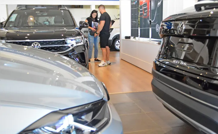 O resultado positivo no ano acontece apesar da retração registrada em novembro