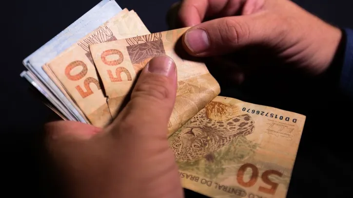 Auxílio Emergencial pago indevidamente: 1.479 famílias de Alagoas devem devolver R$ 3,7 milhões