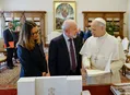 Em encontro no Vaticano, Lula convida Leão XIV para participar da COP30