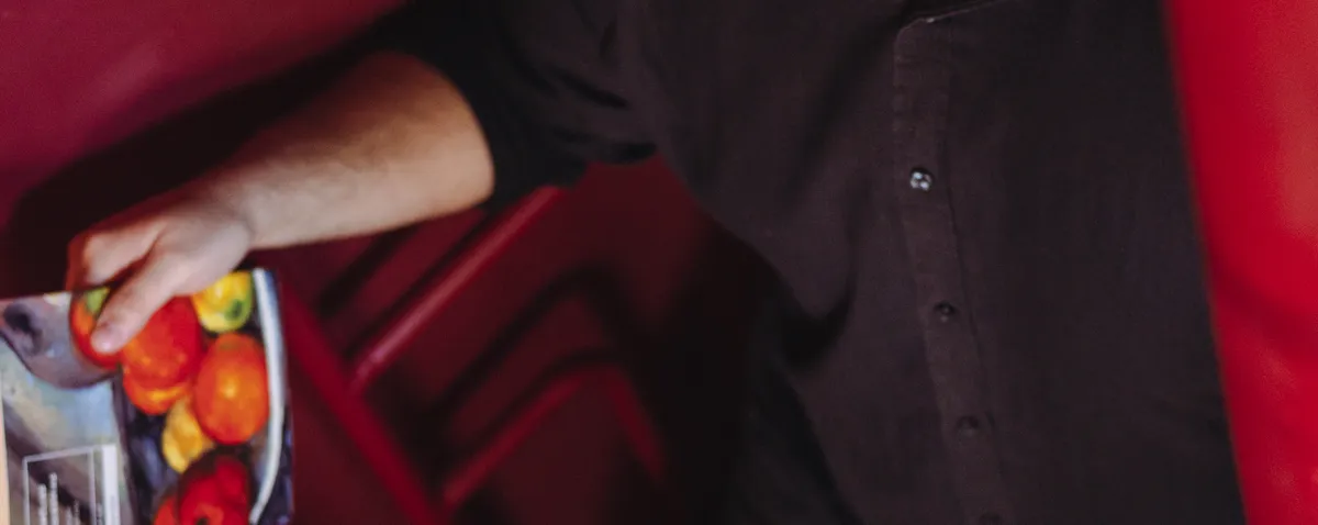 Espelho fragmentado de verdades incômodas, o novo livro de Maylson Honorato