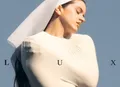 Rosalía une moda minimalista, religião e música clássica em nova era