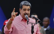 Maduro ordena escolta naval a petroleiros após bloqueio