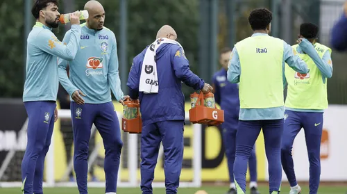 Ainda com o grupo incompleto, Brasil faz 1º treino em Londres - Imagem