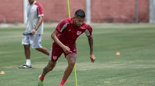 CRB renova com lateral-direito Weverton até o fim de 2026 - Imagem