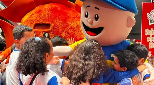 Campanha Papai Noel dos Correios busca adoção de 6 mil cartinhas em AL - Imagem