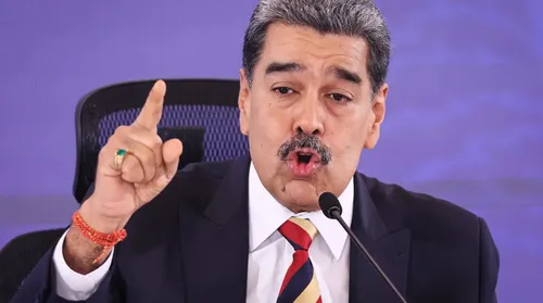 Governo americano classifica Maduro e oficiais como terroristas - Imagem