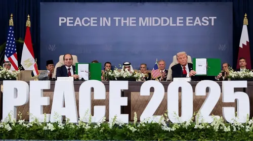 Líderes mundiais assinam acordo de cessar-fogo em Gaza - Imagem