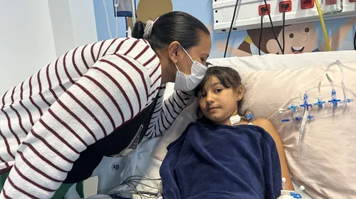 Menina de 10 anos se recupera de  cirurgia cardíaca rara em Alagoas - Imagem