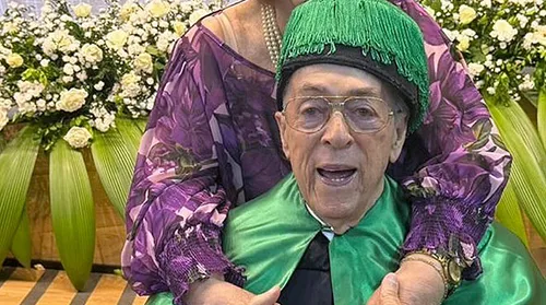 O pediatra Milton Hênio Gouveia recebeu o título de doutor honoris causa - Imagem