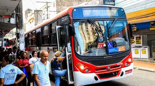 Setor de serviços de Alagoas acumula alta de 2,6% no ano, diz IBGE - Imagem